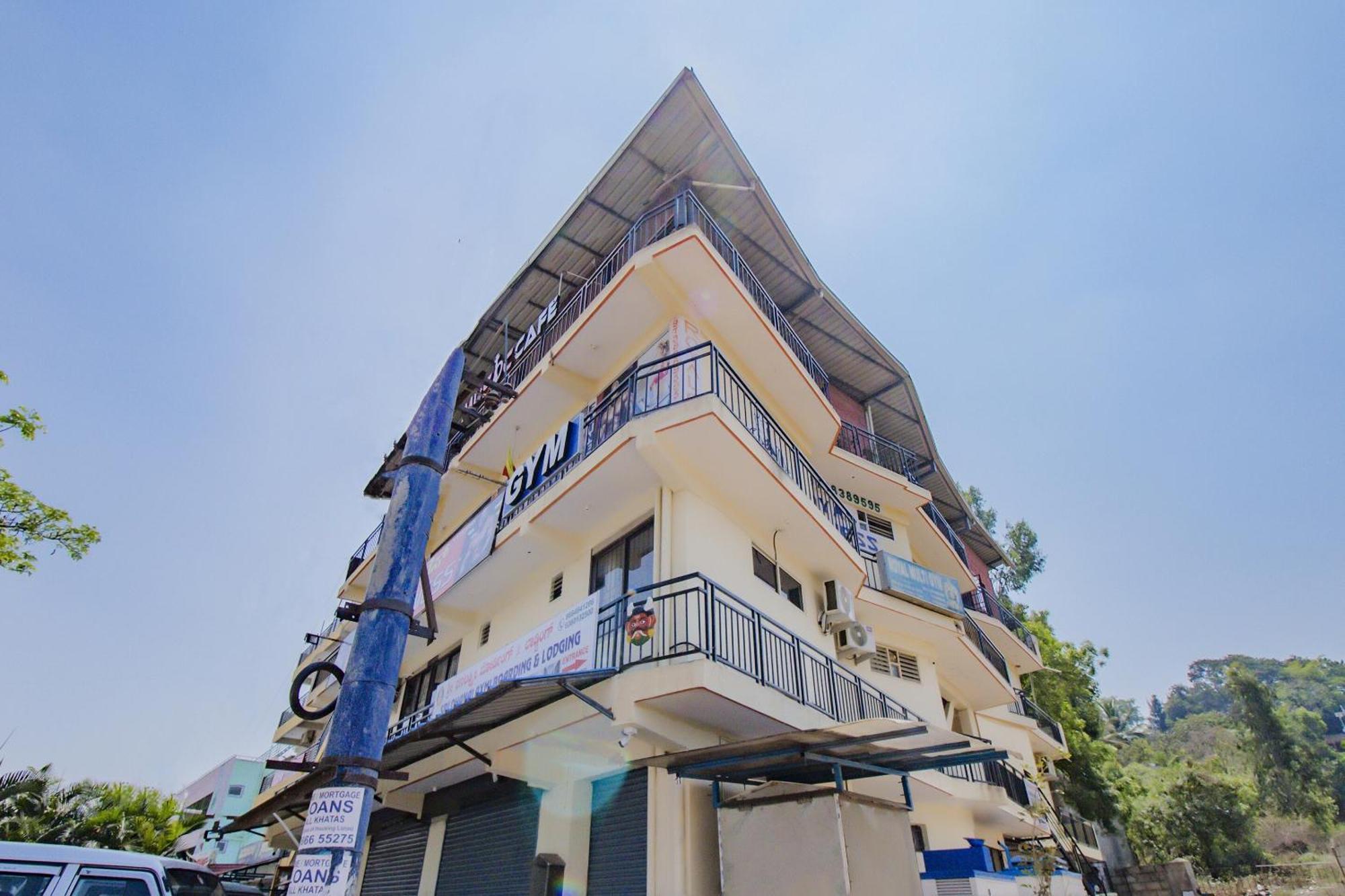 بنغالور Oyo 79181 Sri Dhanalakshmi Boarding & Lodging المظهر الخارجي الصورة