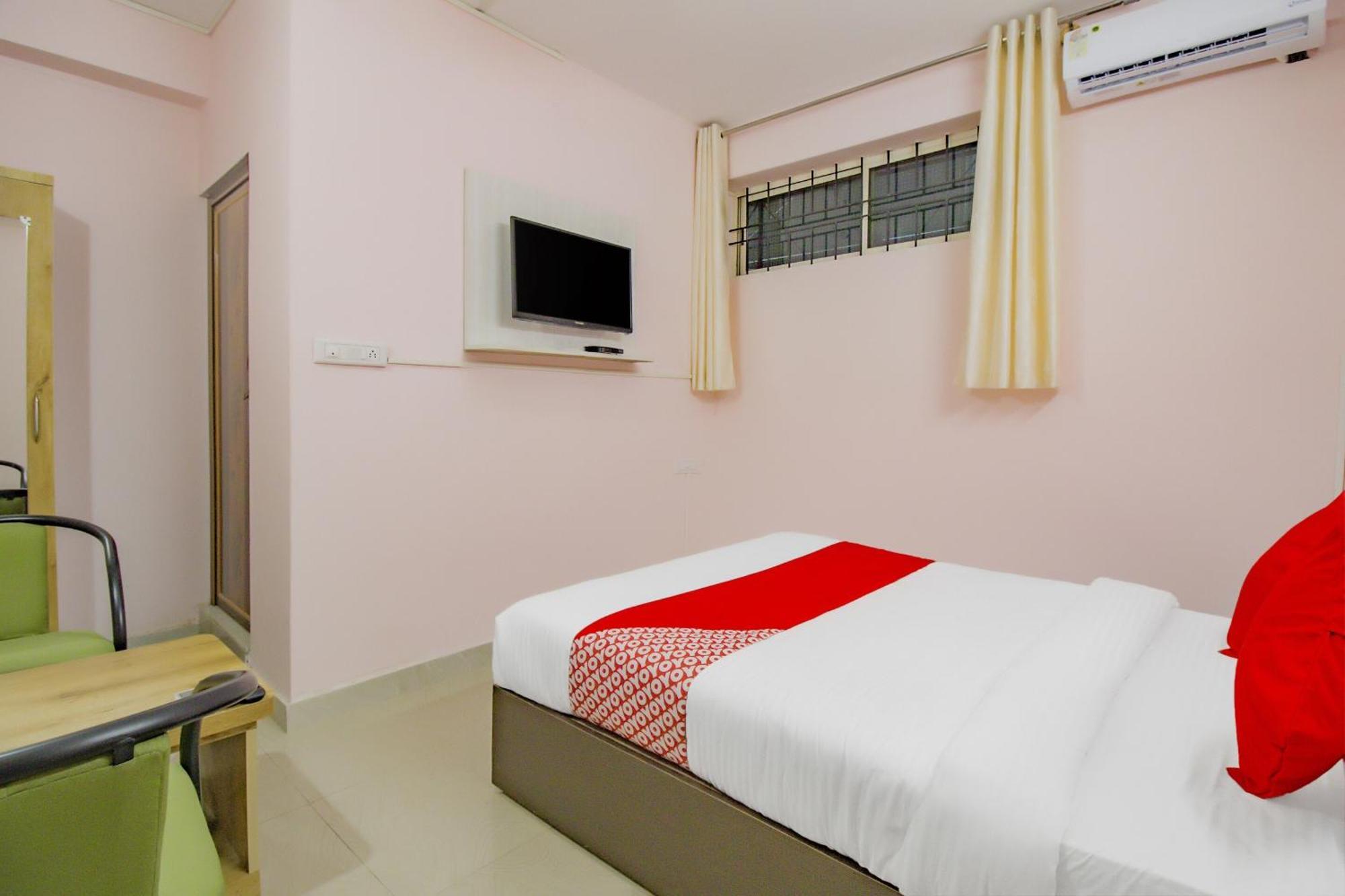 بنغالور Oyo 79181 Sri Dhanalakshmi Boarding & Lodging المظهر الخارجي الصورة