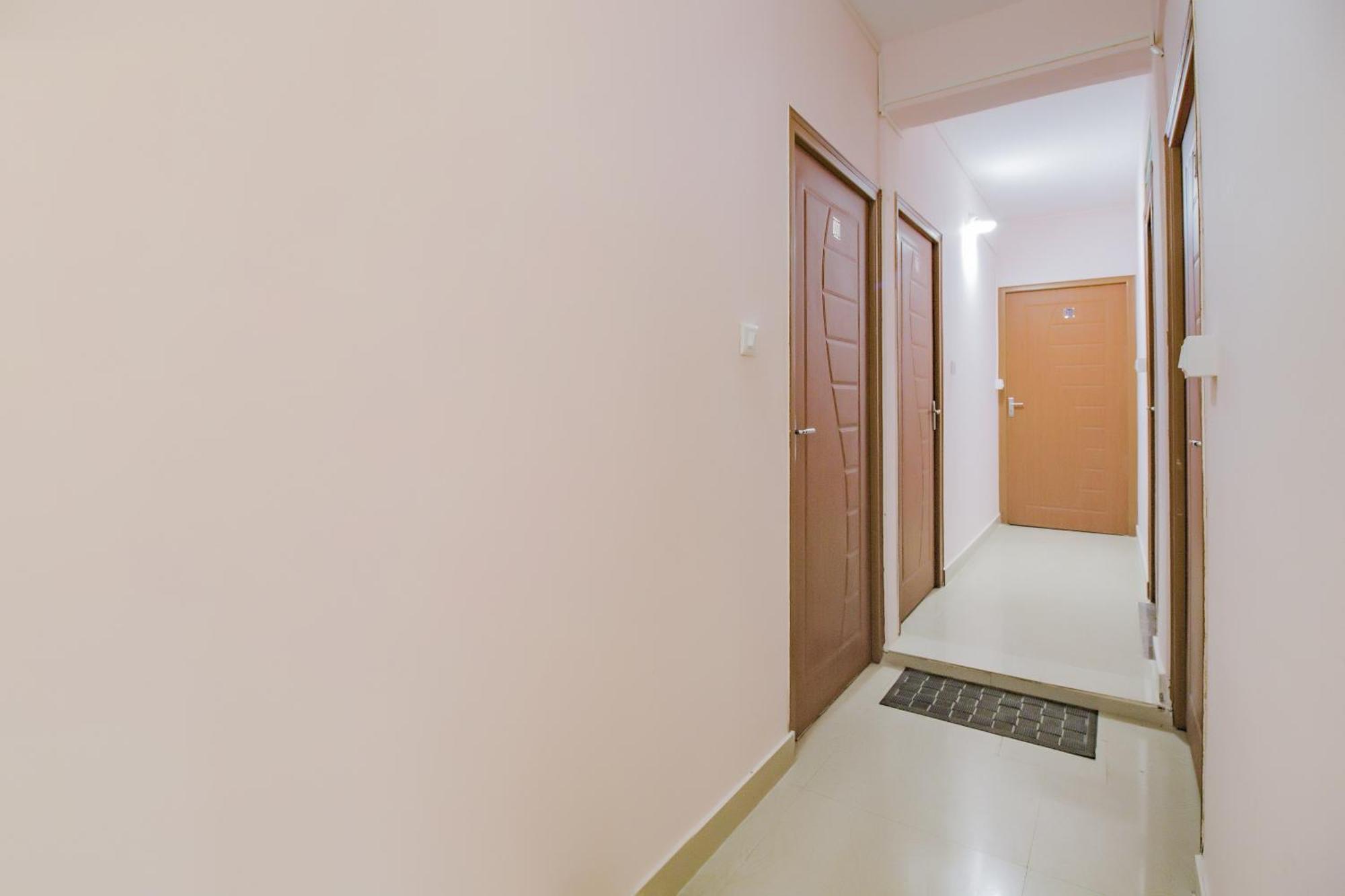 بنغالور Oyo 79181 Sri Dhanalakshmi Boarding & Lodging المظهر الخارجي الصورة